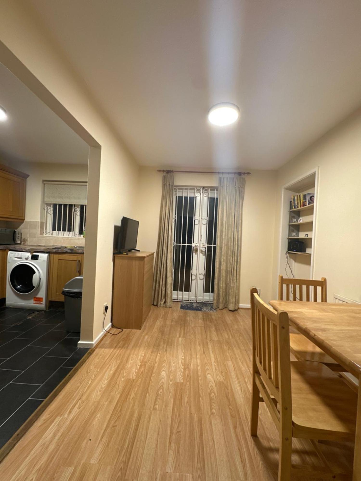 Nice Double Room In Heart Of 런던 외부 사진